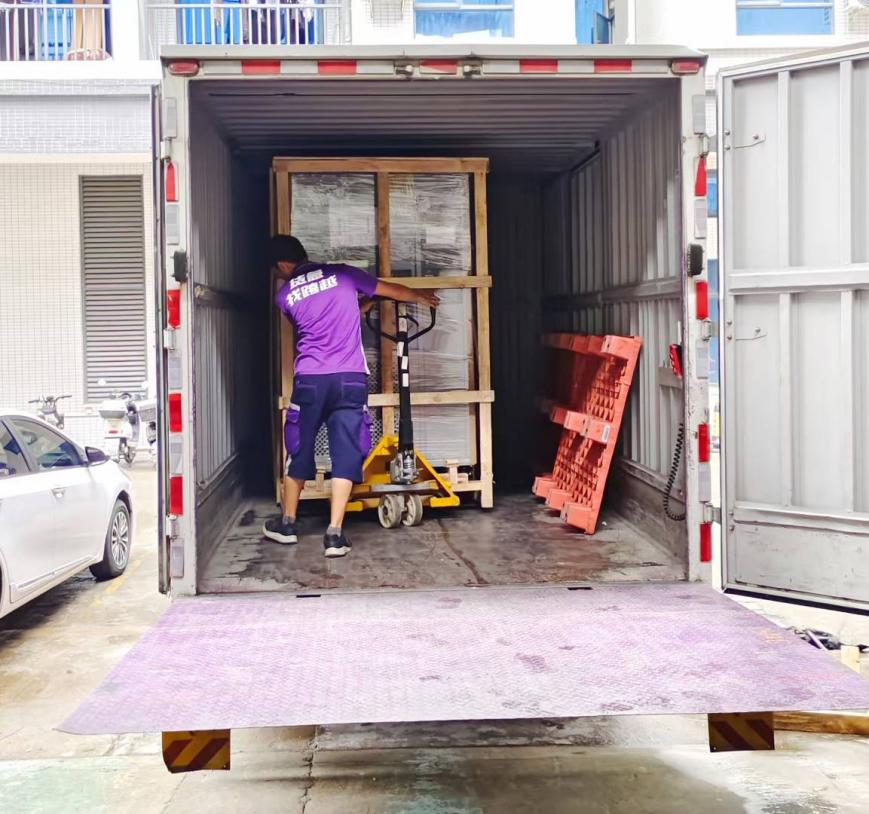 裝車(chē)發(fā)走